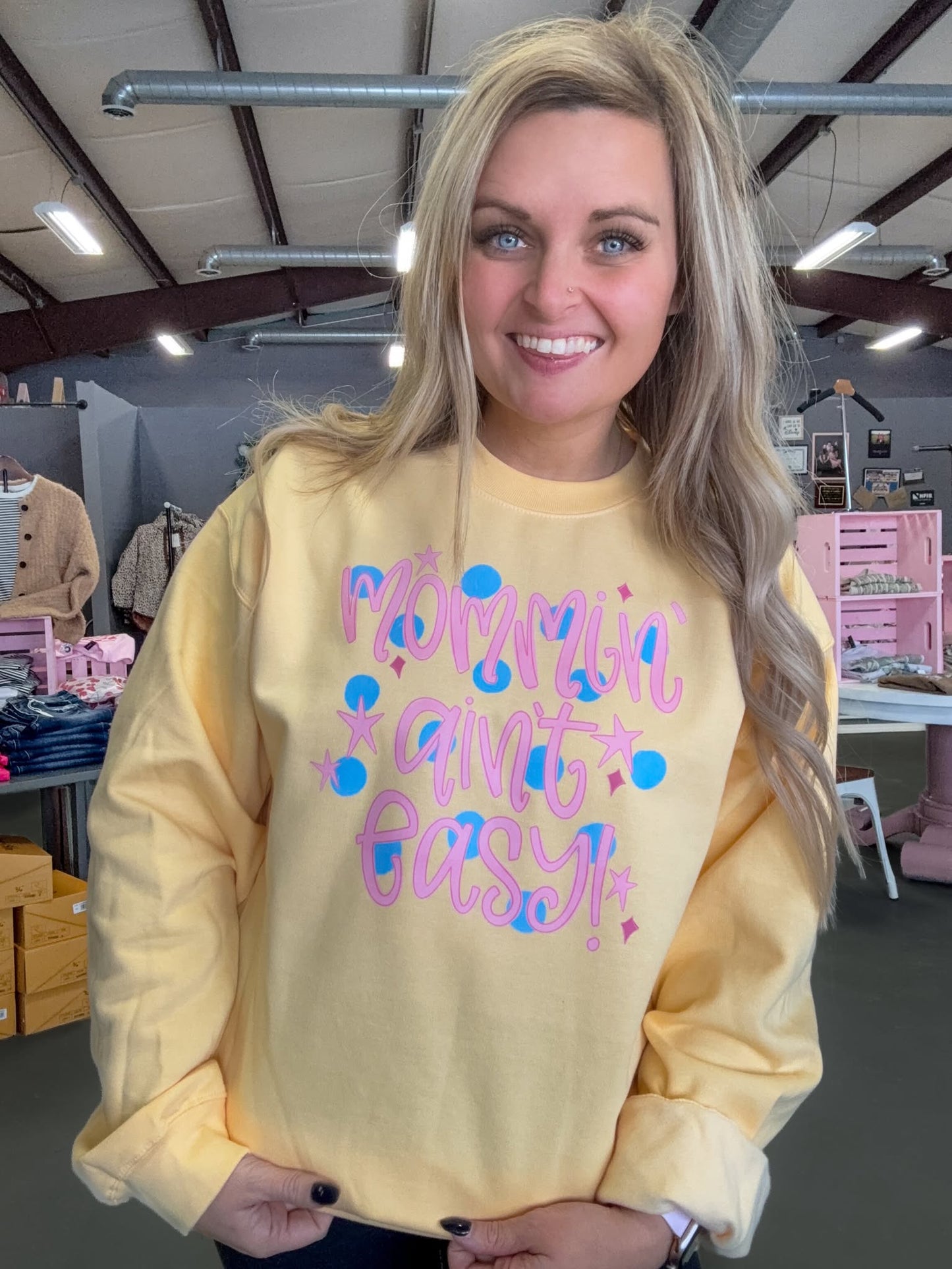 Mommin' aint easy crew MAMA