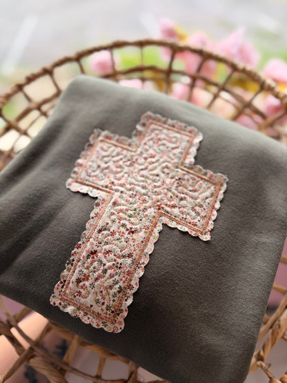 Quilted cross WITH/ scalloped edges EMB crew