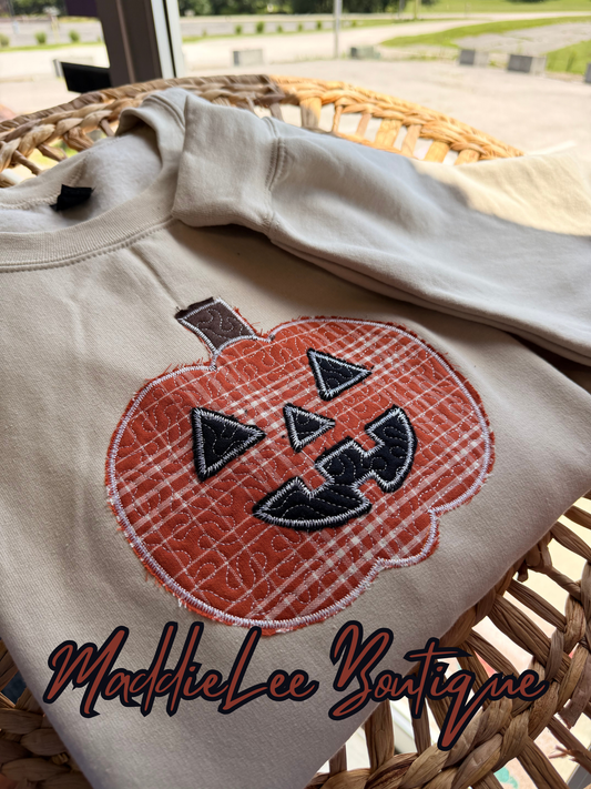 Quilted EMB pumpkin crew