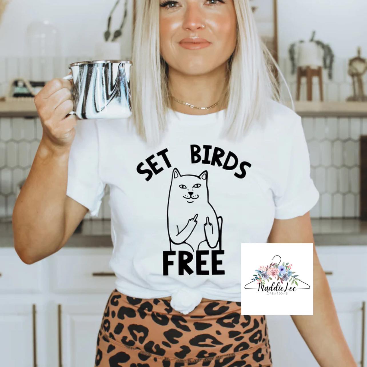 Set Birds Free Adult Tee